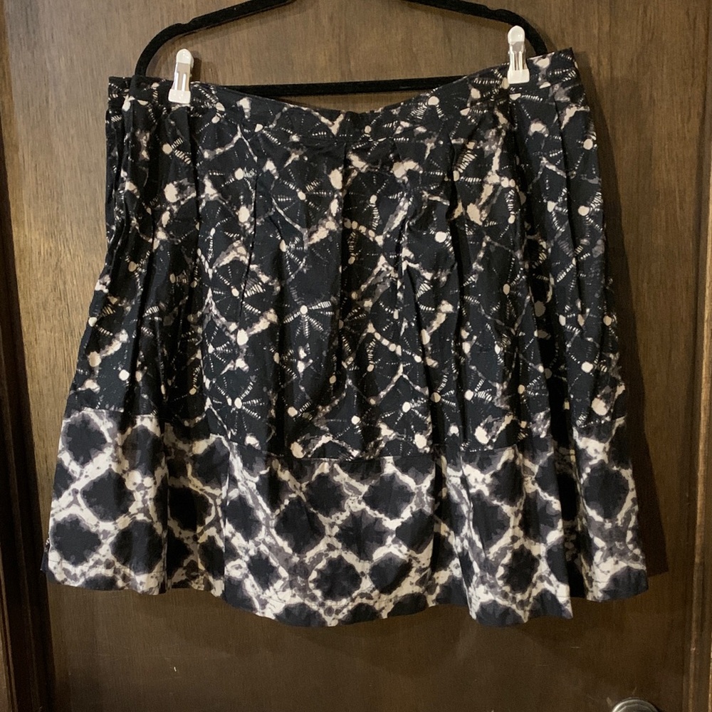 *3/$30* Thakoon Black and Cream Shibori Print A-Line Skirt size 18W
